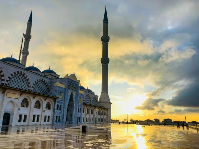 Istanbul — City of Two Continents